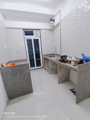 Furnished Amenities in 1 BHK Apartment at Lower Parel – for Rent