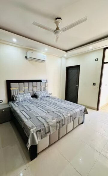 2 BHK Builder Floor For Rent in Saket