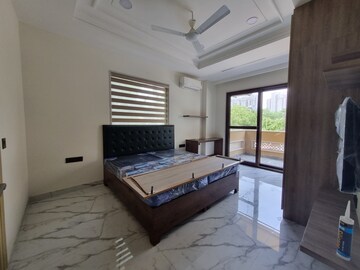 Bedroom in 1 BHK Builder Floor at Experion One 42, Sector 42 – for Rent