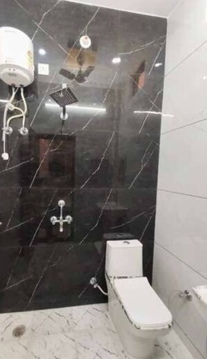 Attached Bathroom in 3 BHK Builder Floor at Jawahar Park – for Sale