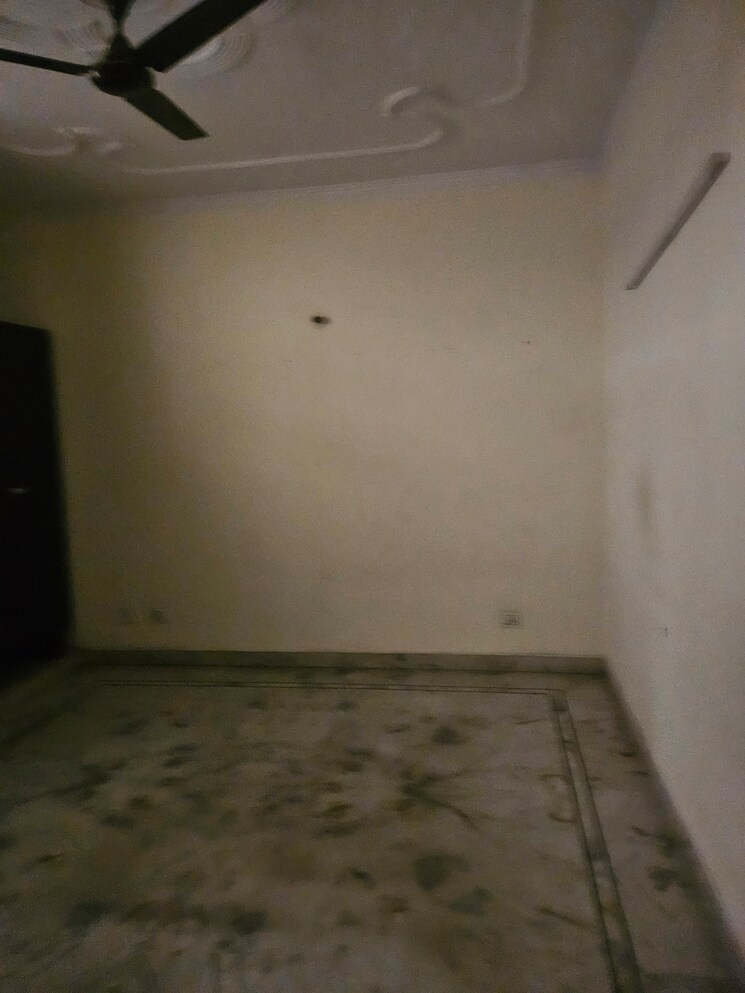 Room, sector 49 2 Bedroom 720 Sq.Ft. Builder Floor In Sector 49 Faridabad 8799750