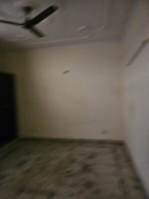 Furnished Amenities in 2 BHK Builder Floor at Sector 49 – for Sale