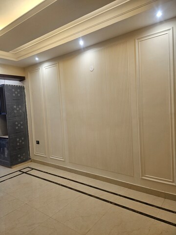 Furnished Amenities in 3 BHK Builder Floor at Sector 49 – for Sale