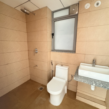 Bathroom in 2 BHK Apartment at Kalpataru Immensa, Kolshet Industrial Area – for Rent