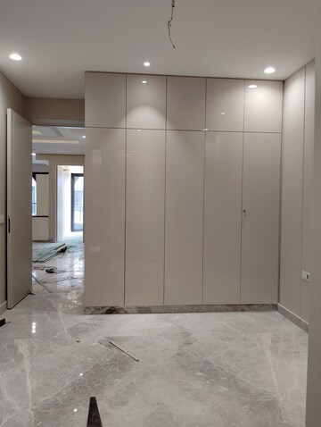 3 BHK Apartment For Rent in Prachin Apartment, Paschim Vihar