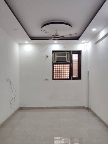 2.5 BHK Apartment For Rent in Navbharat Apartments, Paschim Vihar