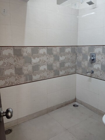Bathroom in 2.5 BHK Apartment at Navbharat Apartments, Paschim Vihar – for Rent