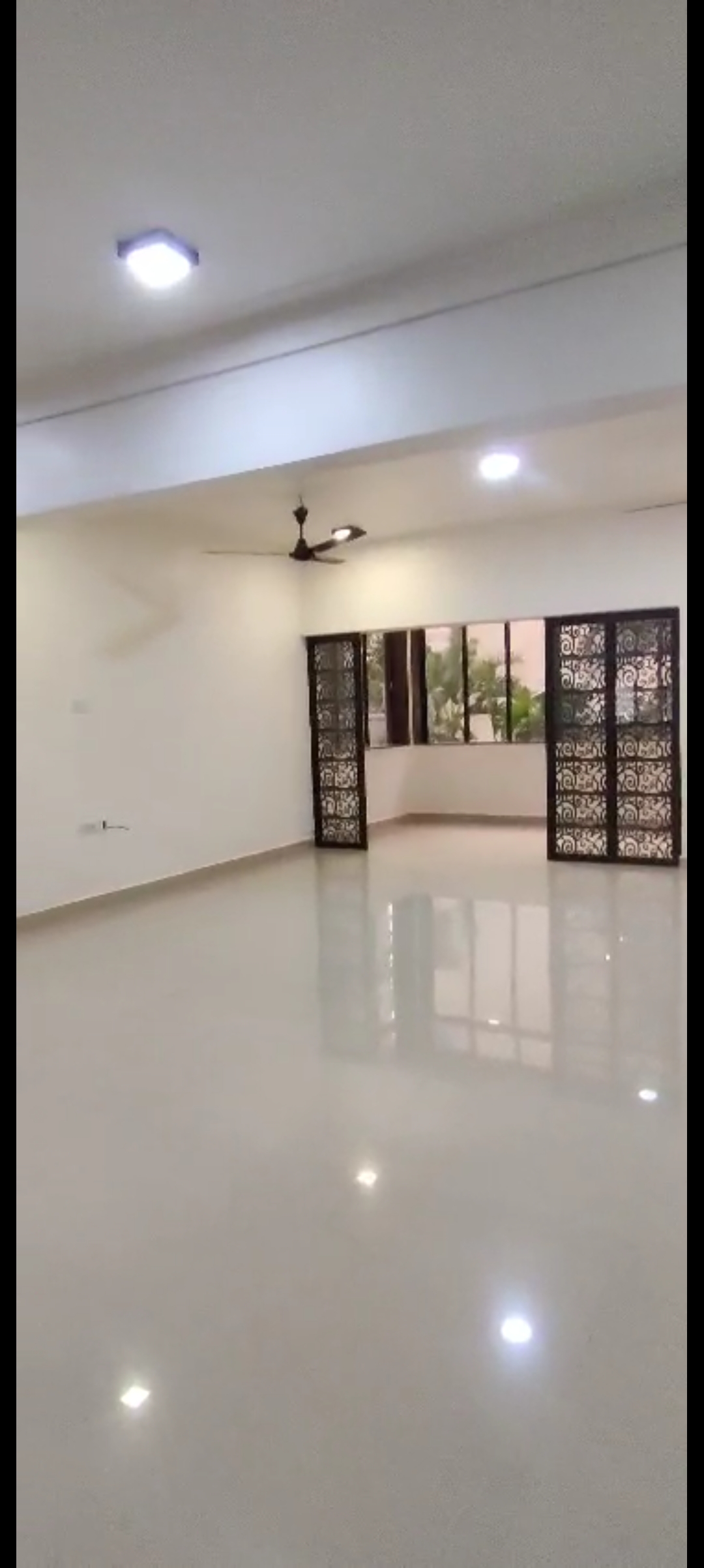 4 BHK + Servant Room 1600 Sq.Ft. Apartment in Venus CHS Worli