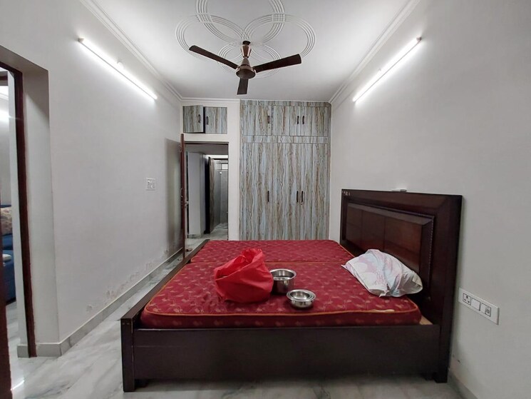 Bedroom, priyadarshni-apartments 2.5 Bedroom 1000 Sq.Ft. Apartment In Paschim Vihar Delhi 8799848