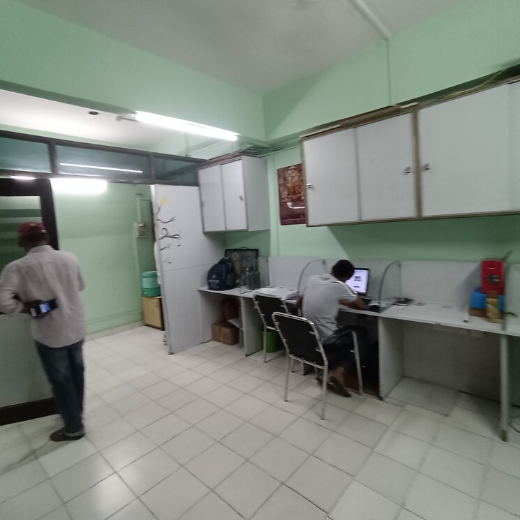 Team Area, boring road Commercial Office Space 750 Sq.Ft. In Boring Road Patna 8799885