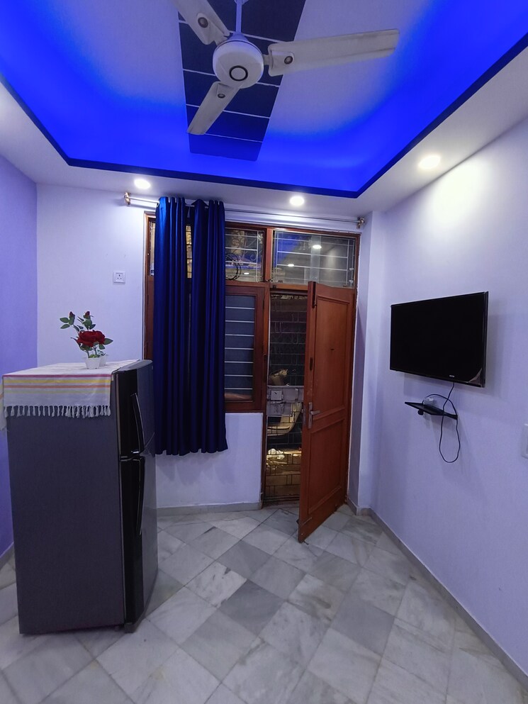 Bedroom, malviya nagar 1 Bedroom 600 Sq.Ft. Builder Floor In Malviya Nagar Delhi 8799895