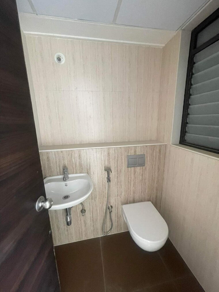 Bathroom, lodha-crown-taloja-quality-homes 2 Bedroom 479 Sq.Ft. Apartment In Dombivli East Thane 8799917