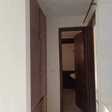 Building Lobby in 2 BHK Builder Floor at Huda Staff Colony, Sector 46 – for Rent