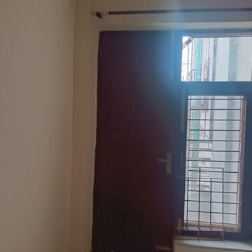 Room in 2 BHK Builder Floor at Huda Staff Colony, Sector 46 – for Rent