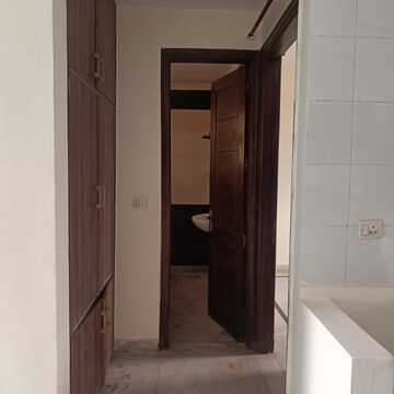 Building Lobby in 2 BHK Builder Floor at Huda Staff Colony, Sector 46 – for Rent