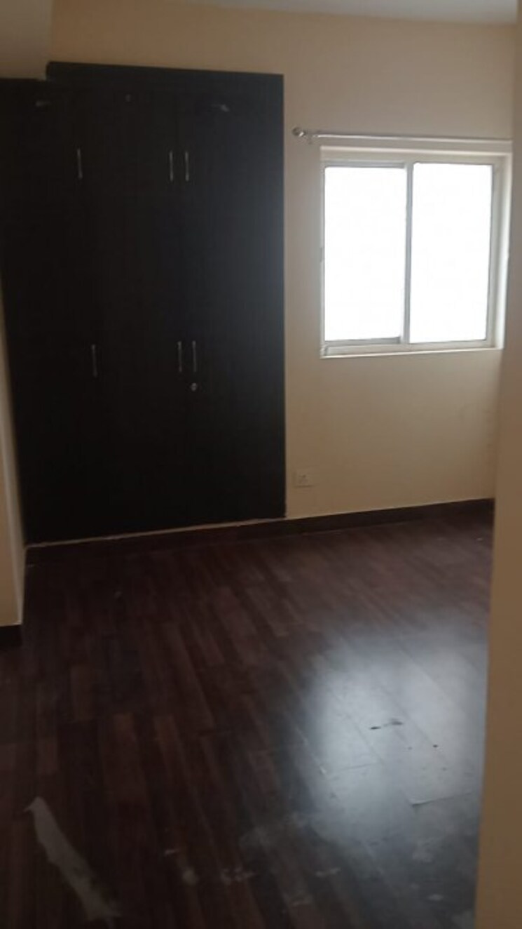 Bedroom, paras-tierea 3 Bedroom 1660 Sq.Ft. Apartment In Sector 137 Noida 8799960