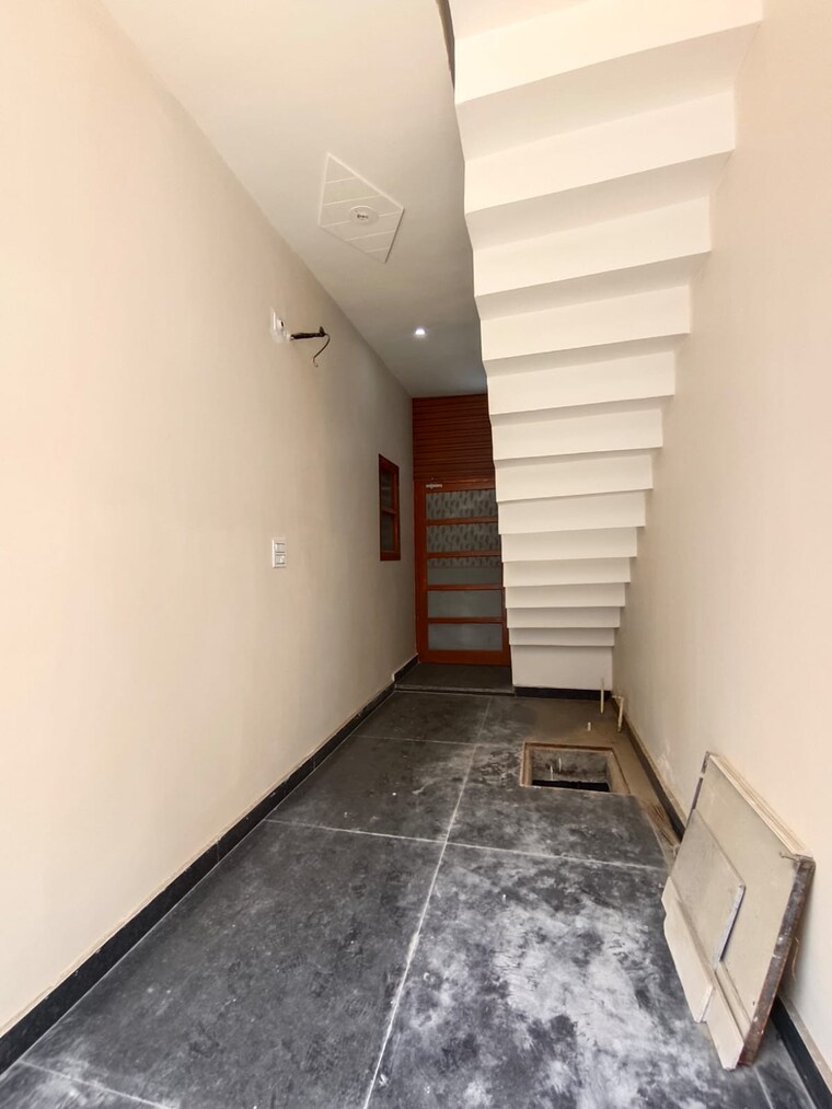Balcony, sector 126 3 Bedroom 102 Sq.Yd. Independent House In Sector 126 Mohali 8799968