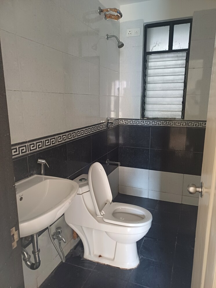 Attached Bathroom, nanded-city-sarang 2 Bedroom 872 Sq.Ft. Apartment In Nanded Pune 8799985