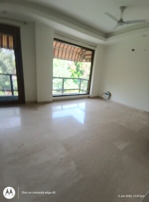 Room in 5 BHK Builder Floor at Lajpat Nagar Iii – for Sale