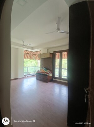 Furnished Amenities in 5 BHK Builder Floor at Lajpat Nagar Iii – for Sale