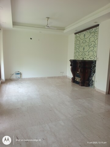 Furnished Amenities in 5 BHK Builder Floor at Lajpat Nagar Iii – for Sale