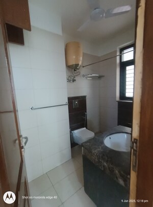 Furnished Amenities in 5 BHK Builder Floor at Lajpat Nagar Iii – for Sale