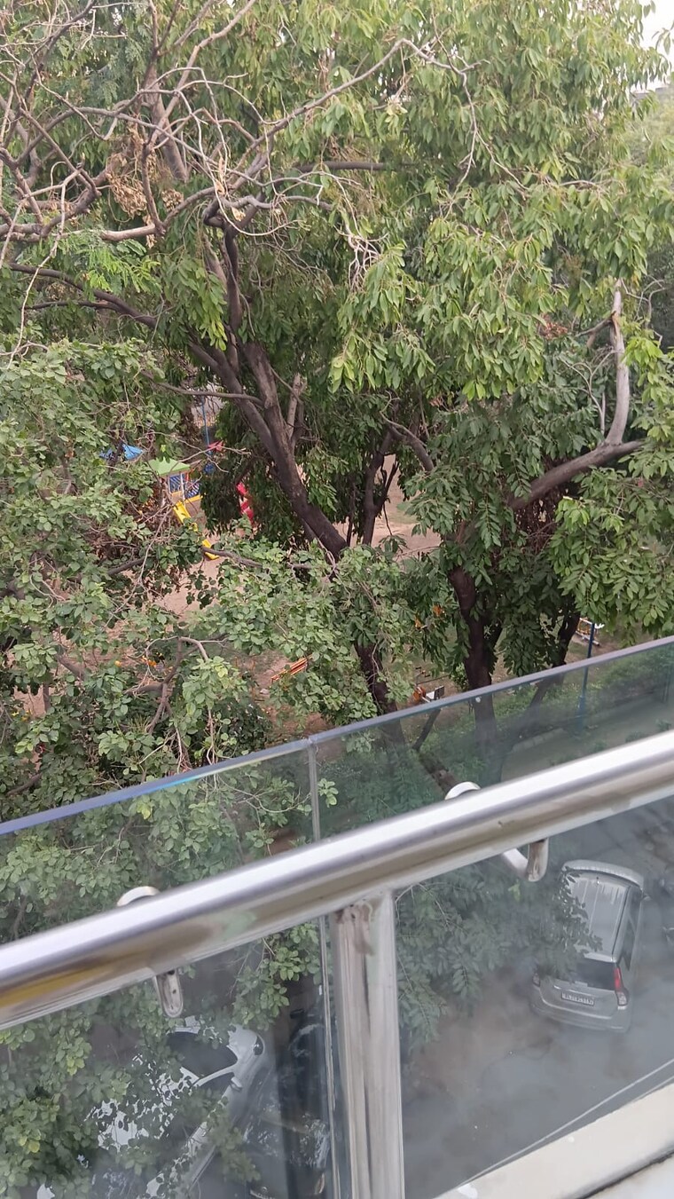 Garden, lajpat nagar 4 2 Bedroom 900 Sq.Ft. Builder Floor In Lajpat Nagar 4 Delhi 8799990