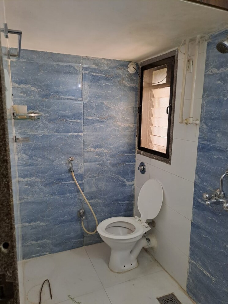 Bathroom, bhanushanti-complex 2 Bedroom 650 Sq.Ft. Apartment In Malad East Mumbai 8800013