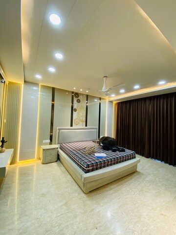 Bedroom in 4 BHK Builder Floor at Uppal Southend, Sector 49 – for Rent