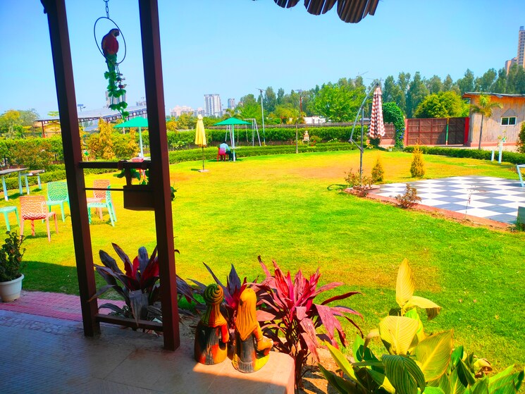 Garden, knowledge park ii greater noida  9072 Sq.Ft. Plot In Knowledge Park Ii Greater Noida Greater Noida 8800017