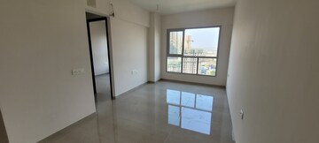 Room in 2 BHK Apartment at Piramal Vaikunth, Balkum Pada – for Rent