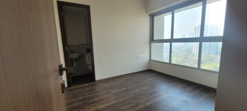 Room in 2 BHK Apartment at Piramal Vaikunth, Balkum Pada – for Rent