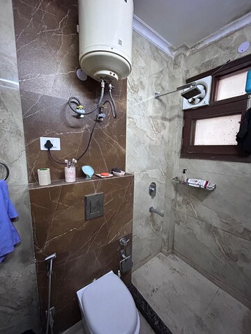 Bathroom in 6+ BHK Independent House at Dayanand Colony – for Sale