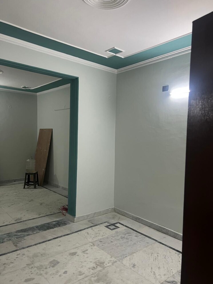 Room, xu 1 greater noida 4 Bedroom 200 Sq.Mt. Independent House In Xu 1 Greater Noida Greater Noida 8800068