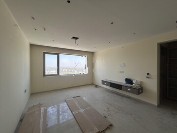 Room in 3 BHK Apartment at Sri Fortune Sonthalia Sky Villas, Kokapet – for Rent