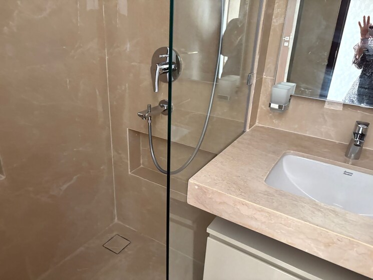 Bathroom, hiranandani-highland 3 Bedroom 751 Sq.Ft. Apartment In Powai Mumbai 8800081