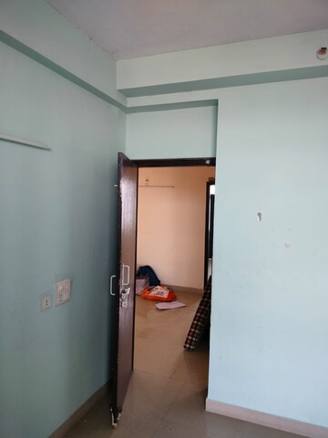 Furnished Amenities in 2 BHK Villa at Godrej Woods, Sector 43 – for Sale