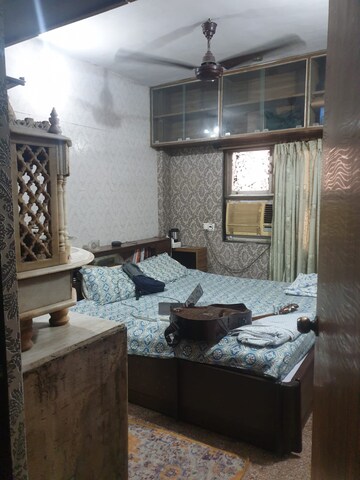 Bedroom in 2 BHK Apartment at Malad Apartment, Malad West – for Rent