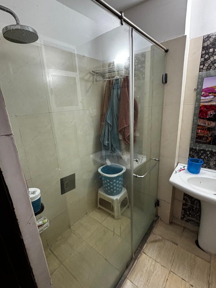 Bathroom, godrej-woods 3 Bedroom 1345 Sq.Ft. Apartment In Sector 43 Noida 8800106