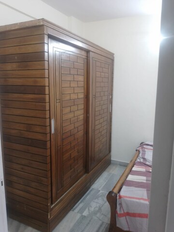 Room in 2 BHK Apartment at Sneh CHS Goregaon East, Goregaon East – for Rent