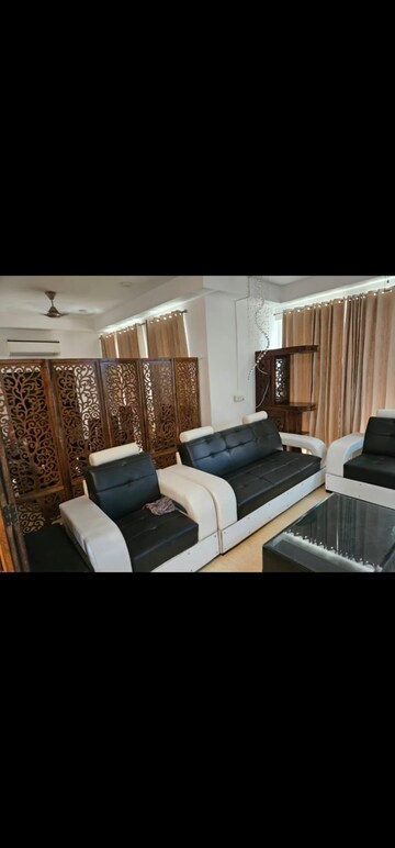 Master Bedroom in 4 BHK Apartment at Conscient Heritage Max, Sector 102 – for Rent