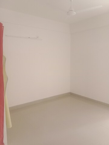Room in 3 BHK Apartment at ROF Alante, Sector 108 – for Rent