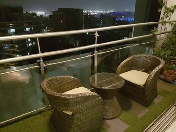 Master Bedroom in 3 BHK Apartment at Lodha Amara, Kolshet Road – for Rent