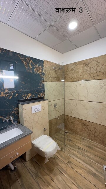 Kitchen in 3 BHK Builder Floor at Shouryapuram, Lal Kuan – for Sale