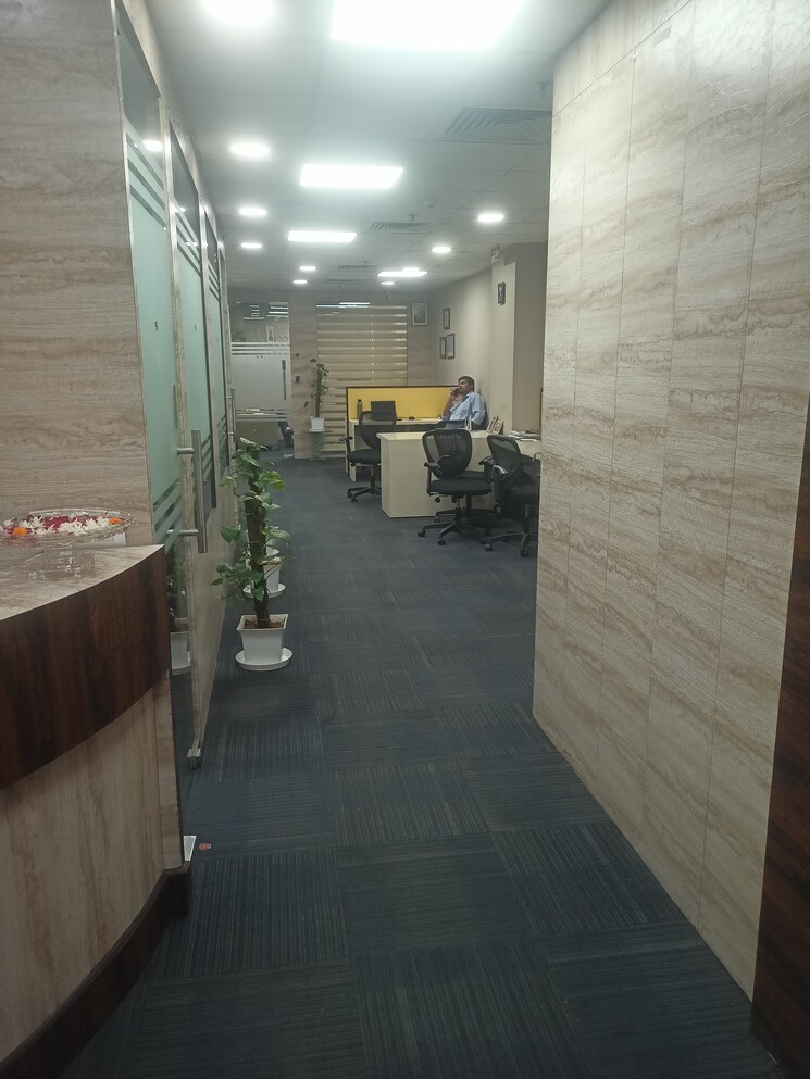  Parking, vipul-business-park Commercial Office Space 1098 Sq.Ft. In Sector 48 Gurgaon 8800231