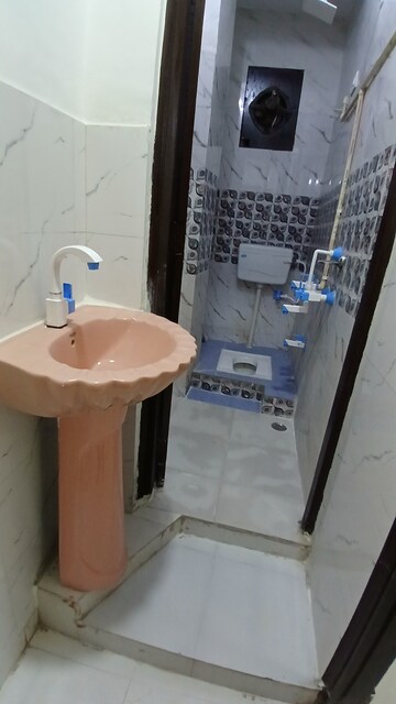 Bathroom in 2 BHK Builder Floor at Zakir Nagar – for Sale