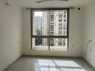 Room in 2 BHK Apartment at Hiranandani Estate Pelican, Ghodbunder Road – for Rent