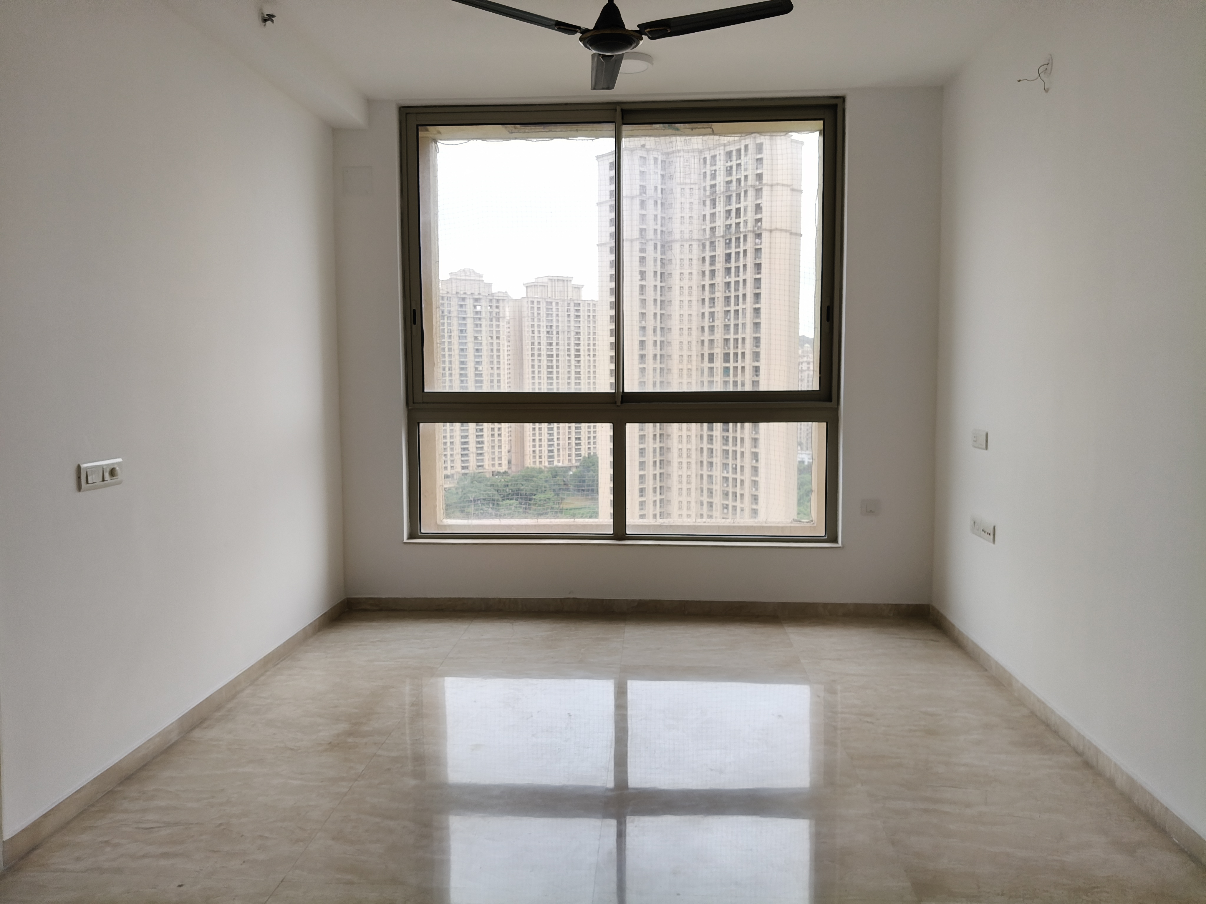 2 BHK Apartment For Rent in Hiranandani Delanna