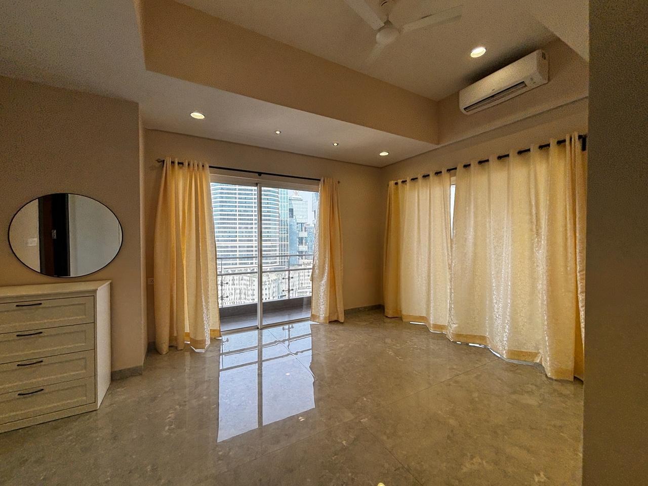 3 BHK + Servant Room Apartment For Rent in Indiabulls Sky Forest