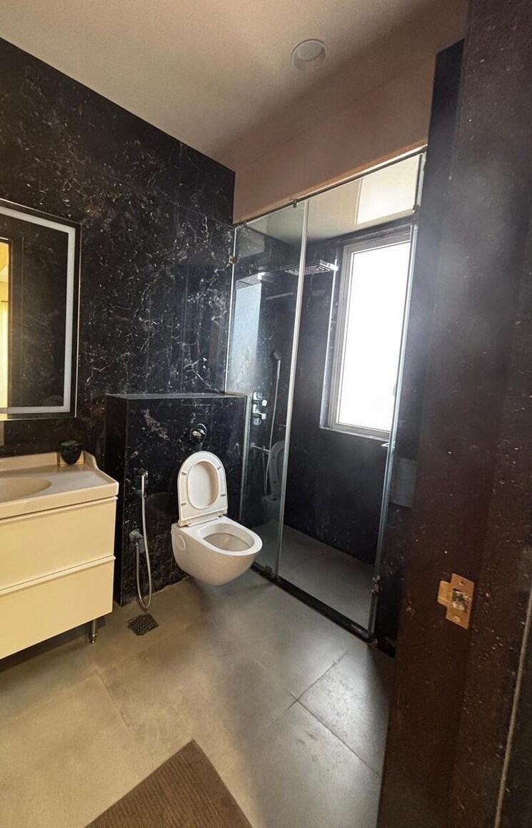 Bathroom, indiabulls-sky-forest 3 Bedroom 1721 Sq.Ft. Apartment In Lower Parel Mumbai 8800290